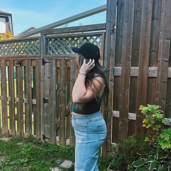 Meet your Posher, Valerie - Picture 3 of 3